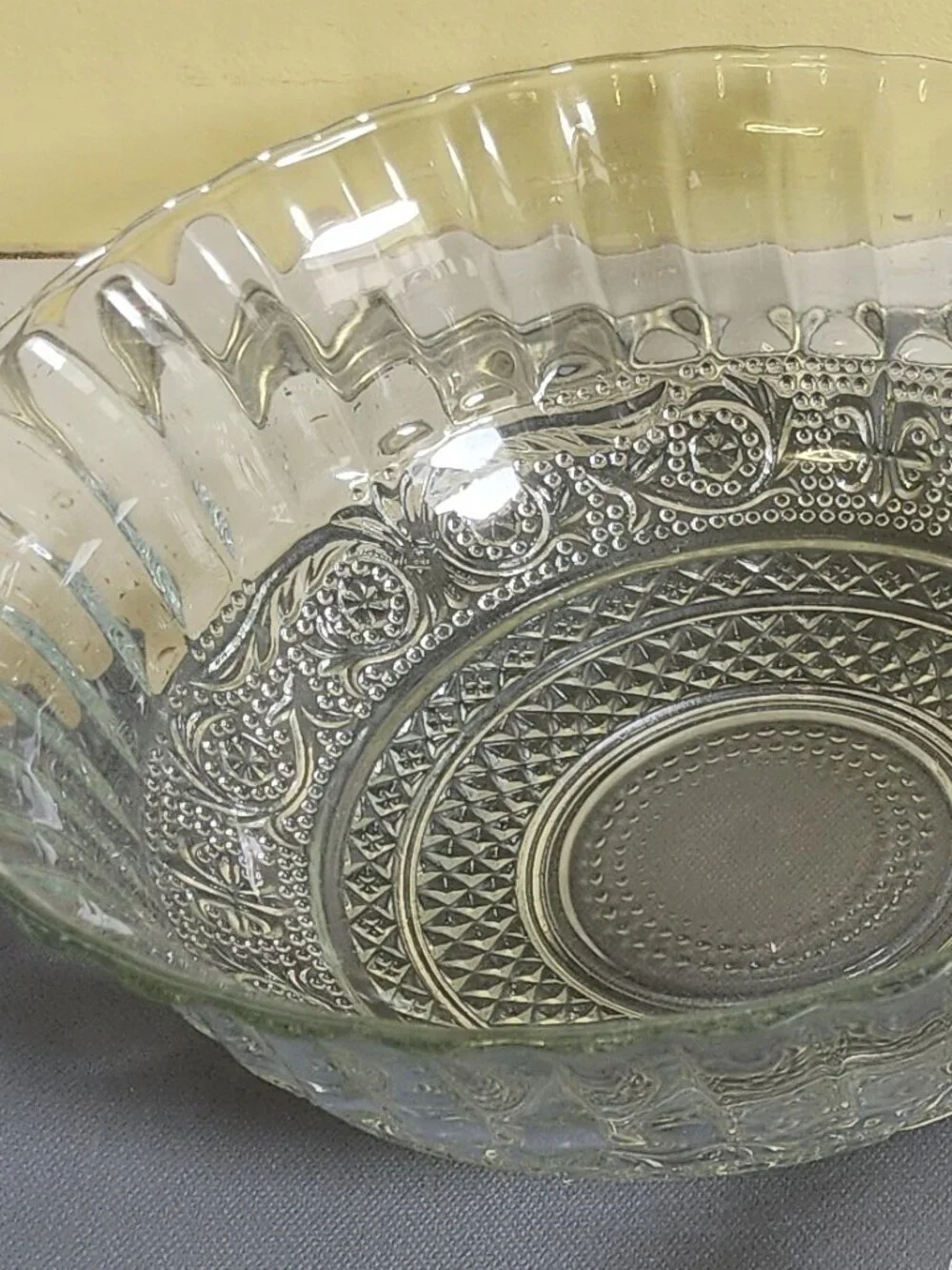 Pair of Elegant Vintage Serving Bowls & Candy Dish Pedestal with Silver Base - Picture 2 of 11